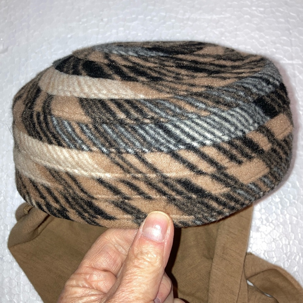 Stylish Brown and Black Women's Beret